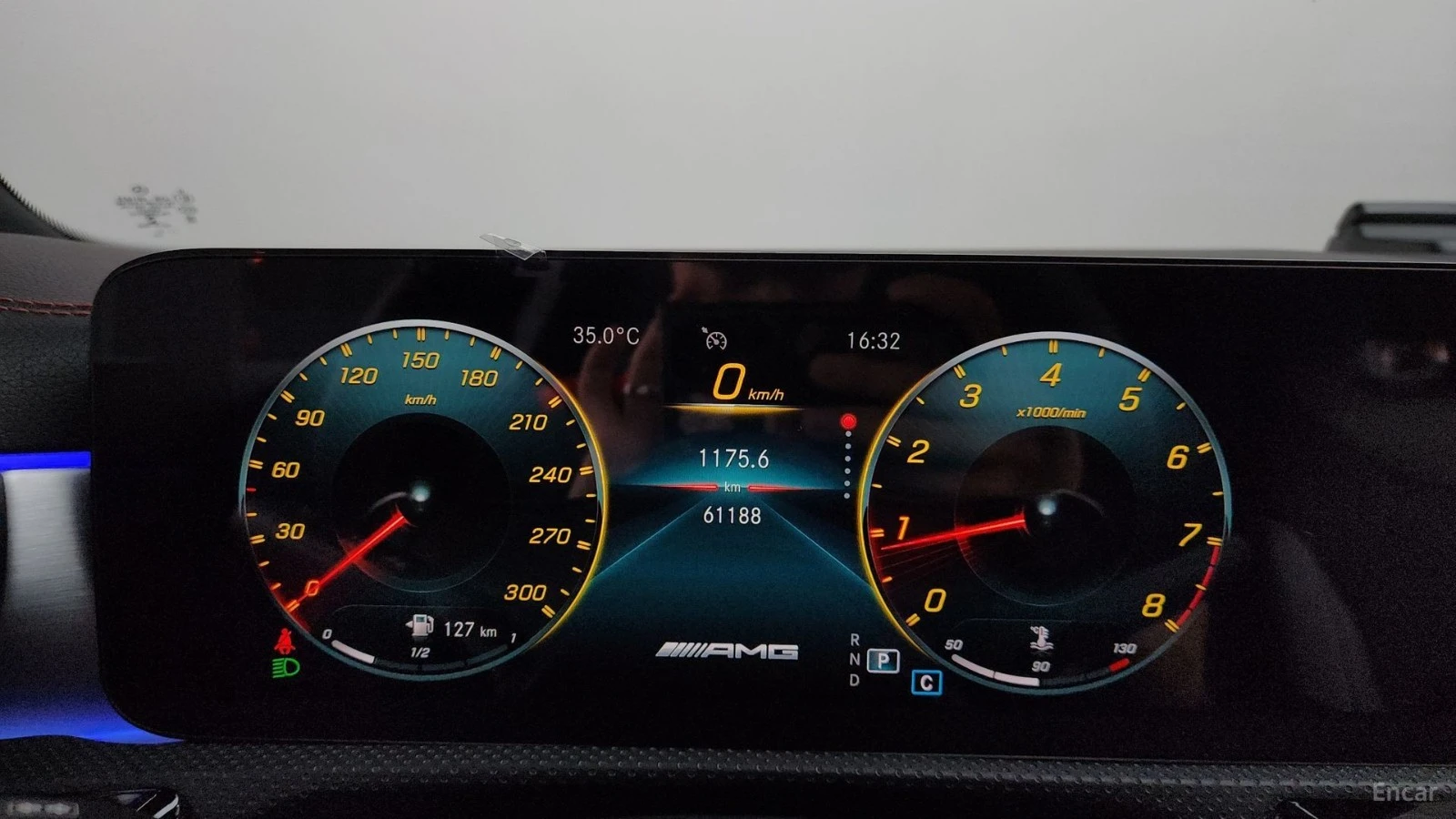 Mercedes-Benz CLA 45 AMG S* 4MATIC* ПОДГРЕВ* КАМЕРА* HEADUP* SUNROOF* , снимка 7 - Автомобили и джипове - 55476517
