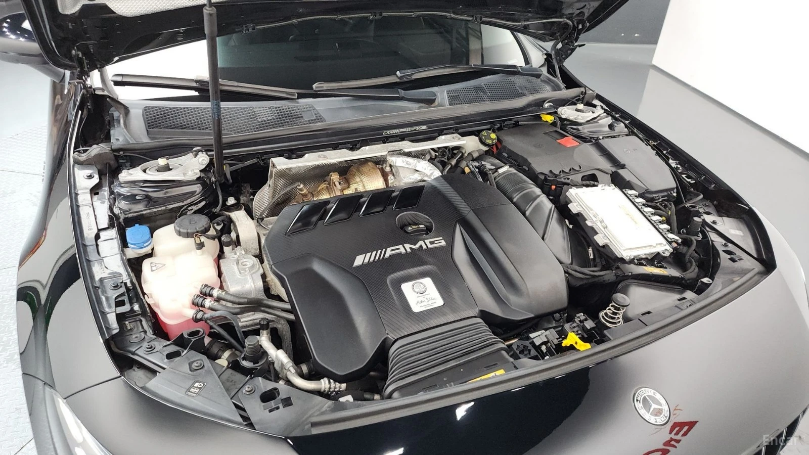 Mercedes-Benz CLA 45 AMG S* 4MATIC* ПОДГРЕВ* КАМЕРА* HEADUP* SUNROOF* , снимка 17 - Автомобили и джипове - 55476517