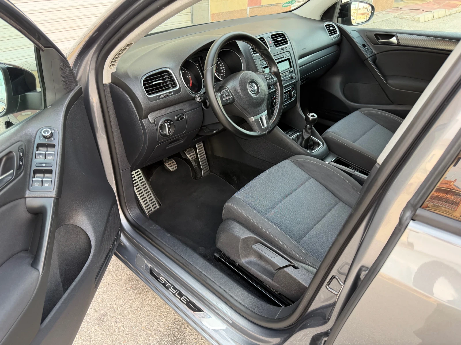 VW Golf 2.0TDI 140к.с. STYLE ГЕРМАНИЯ, снимка 10 - Автомобили и джипове - 55833531