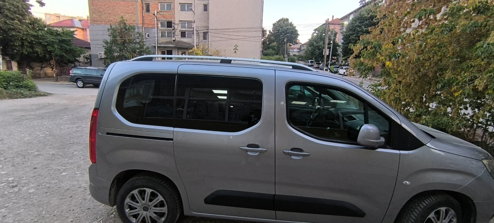 Opel Combo Life, снимка 11 - Автомобили и джипове - 56007581