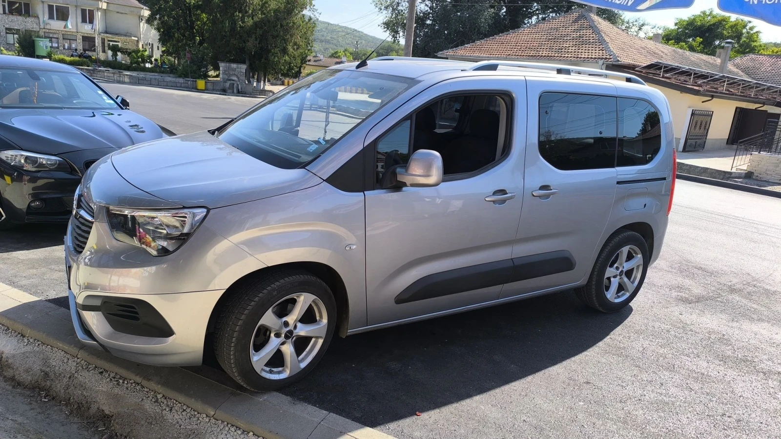 Opel Combo Life, снимка 2 - Автомобили и джипове - 56007581