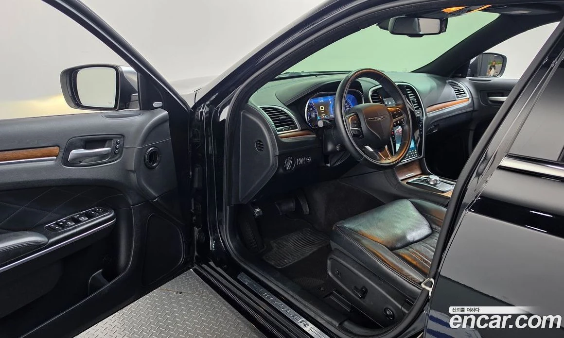 Chrysler 300c 3.6 AWD | Mobile.bg � ����������� 10