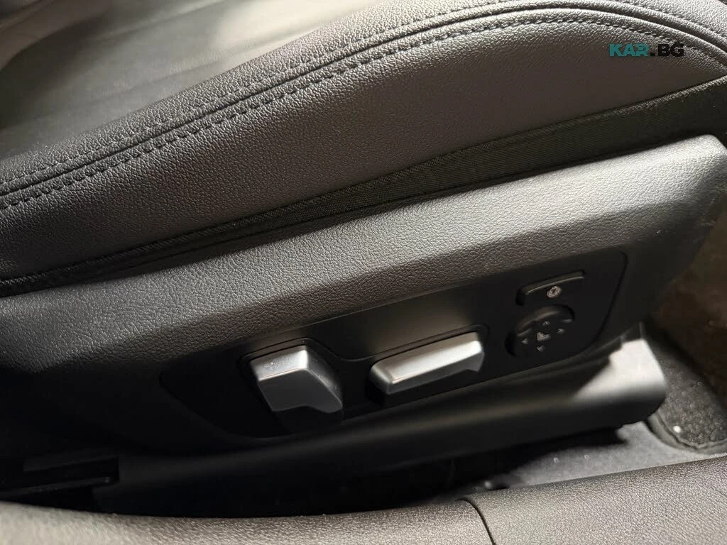 BMW 330 xDrive * Digital Cockpit* АвтоКредит (ЦЕНА ДО БГ), снимка 16 - Автомобили и джипове - 56132337