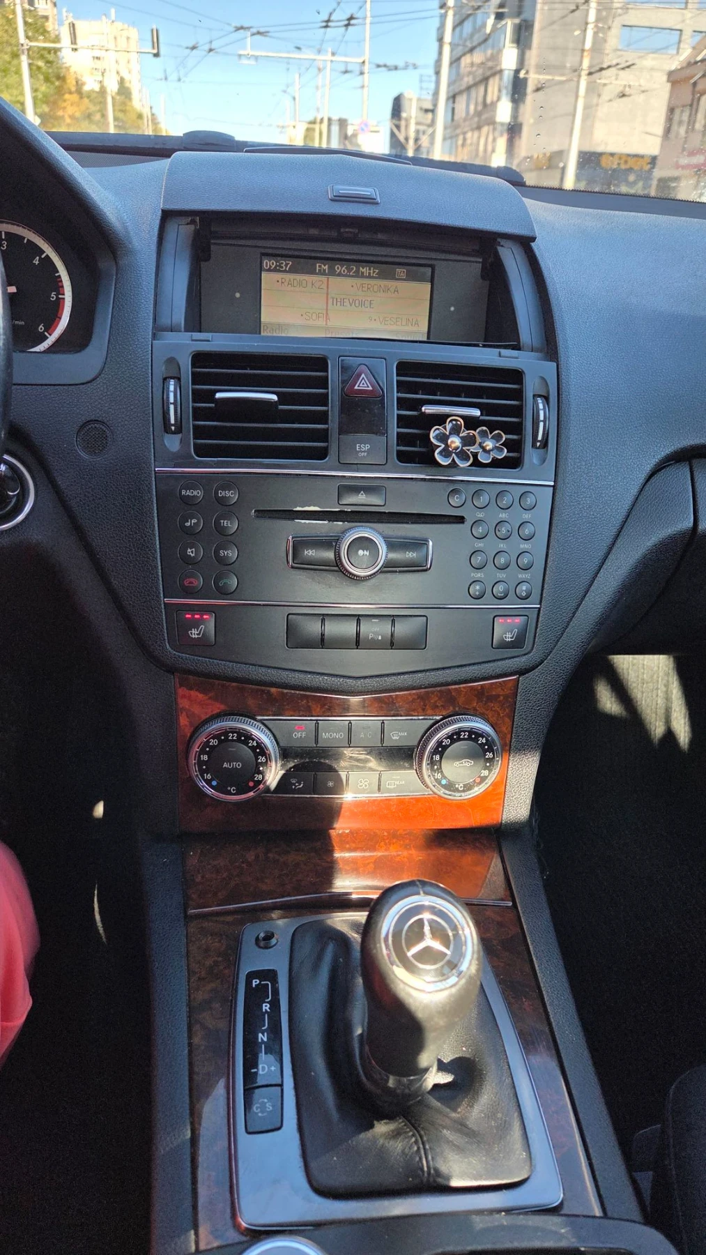Mercedes-Benz C 220 2.2 elegance автомат, снимка 14 - Автомобили и джипове - 56359112