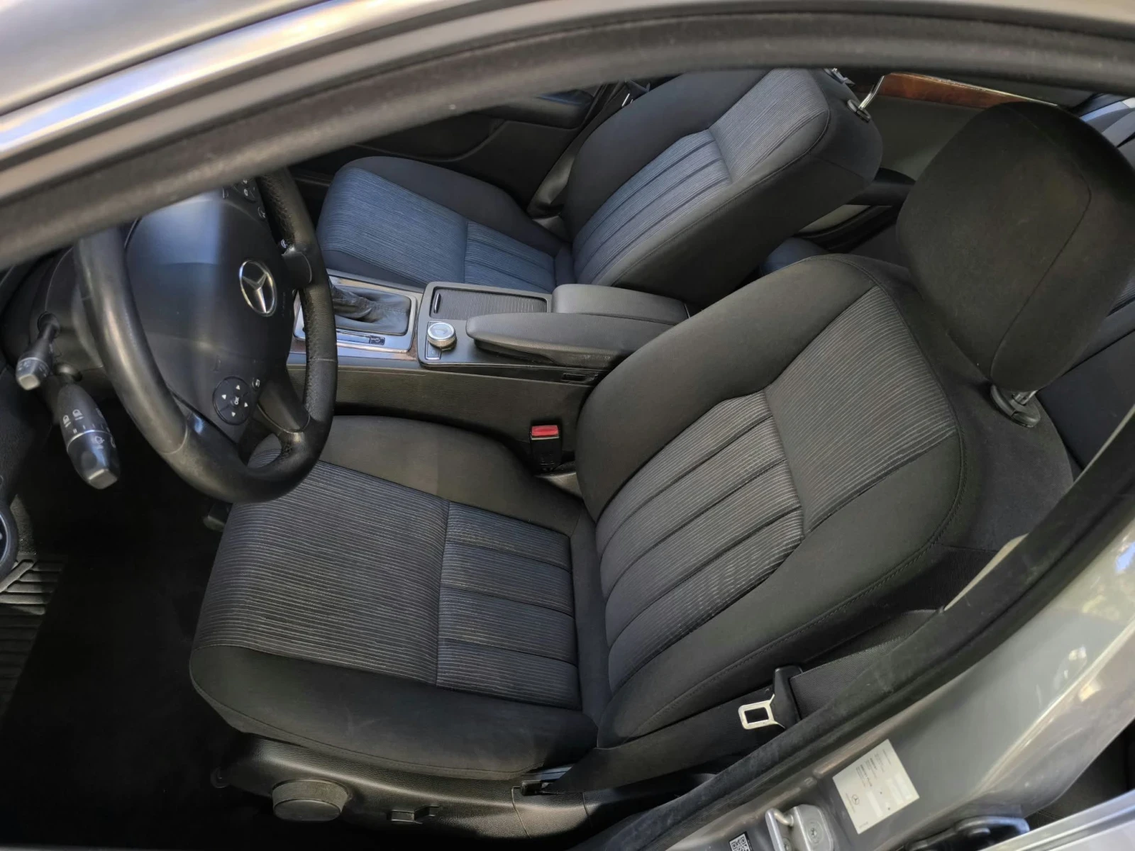 Mercedes-Benz C 220 2.2 elegance автомат, снимка 15 - Автомобили и джипове - 56359112