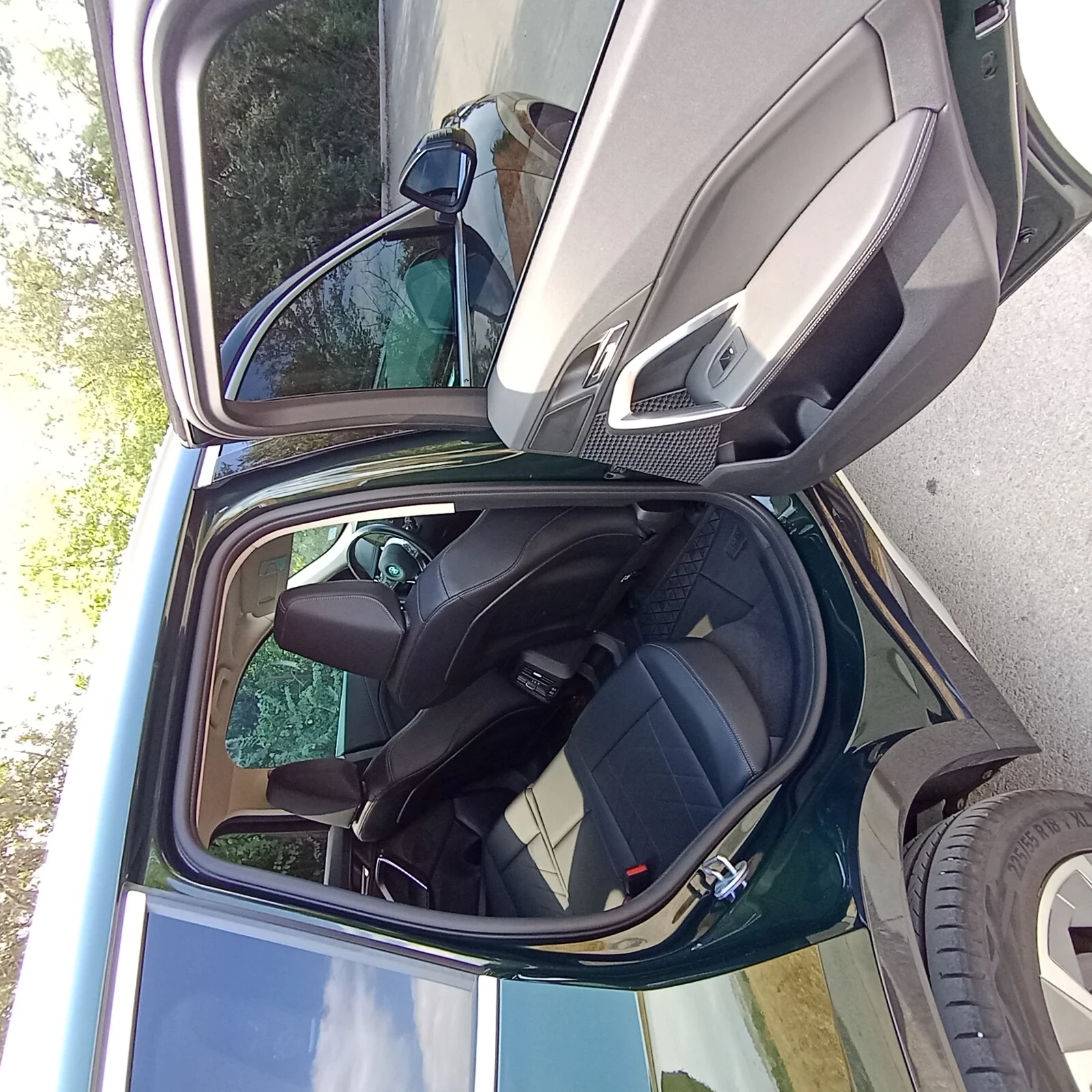 BMW iX1, снимка 8 - Автомобили и джипове - 56515694