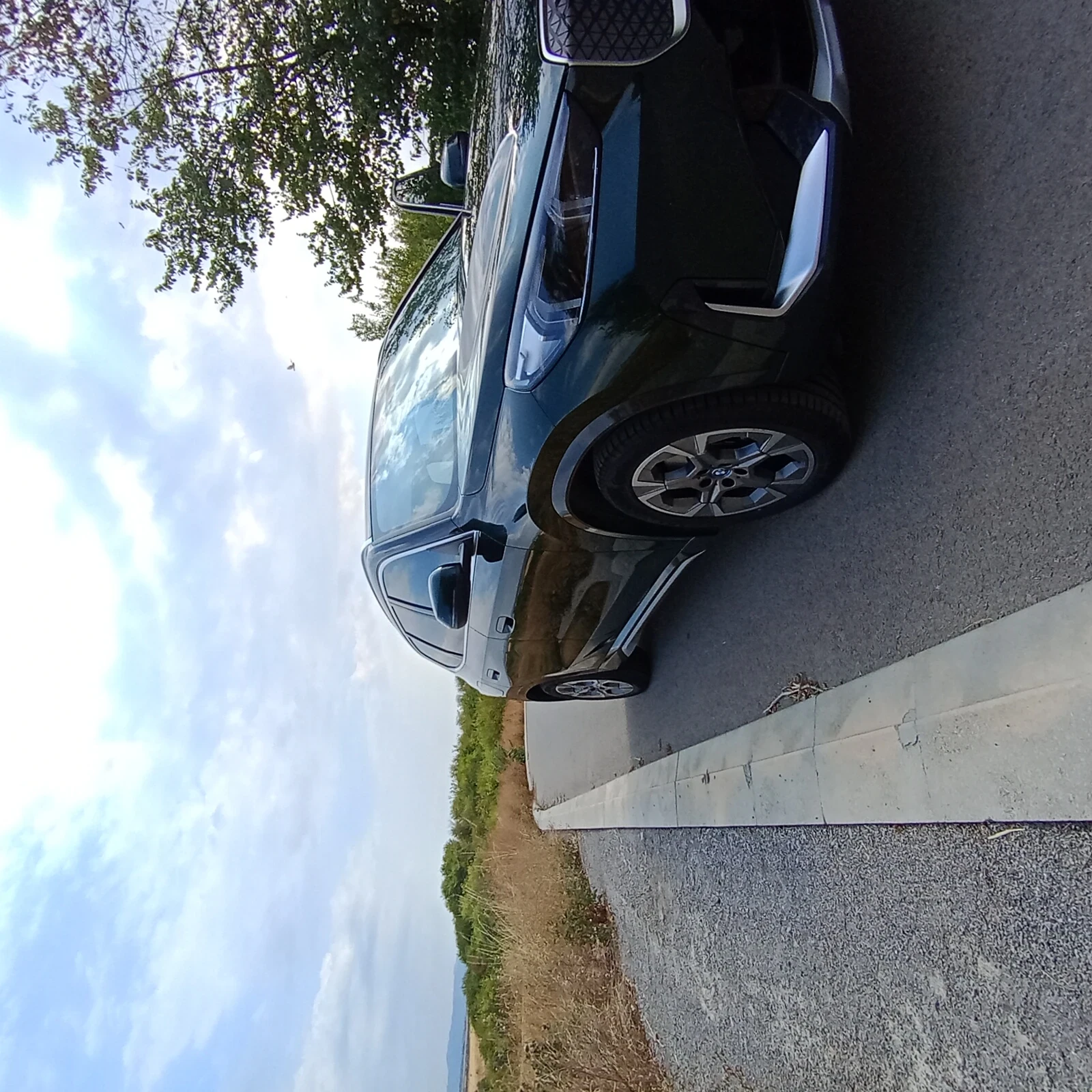 BMW iX1, снимка 2 - Автомобили и джипове - 56515694