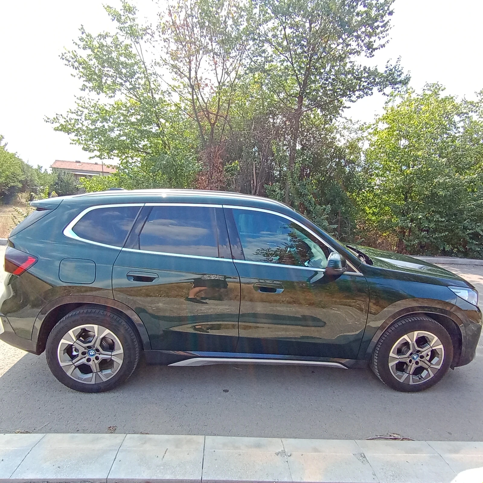 BMW iX1, снимка 4 - Автомобили и джипове - 56515694