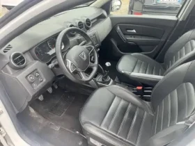 Dacia Duster 1.6i LPG 114hp* КОЖА* ПОДГРЕВ* TV+ DVD* LED* NAVI*, снимка 10