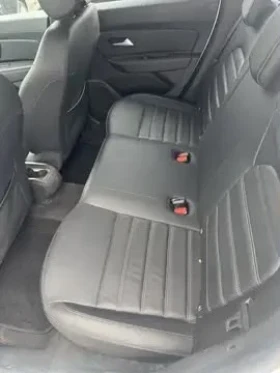 Dacia Duster 1.6i LPG 114hp* КОЖА* ПОДГРЕВ* TV+ DVD* LED* NAVI*, снимка 11 - Автомобили и джипове - 55704696
