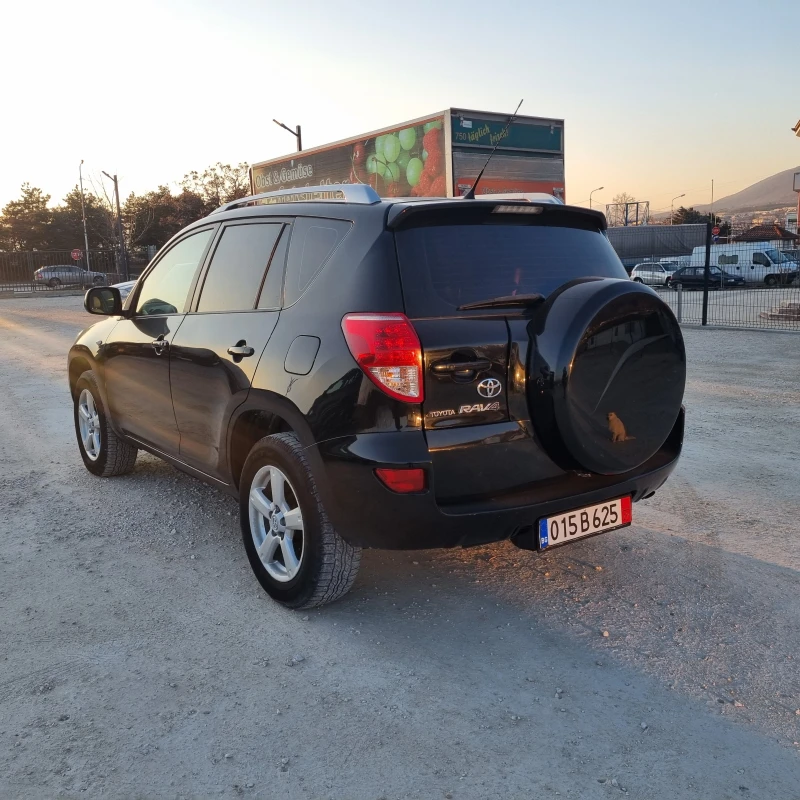 Toyota Rav4 2.0i Автоматик, снимка 4 - Автомобили и джипове - 49027331