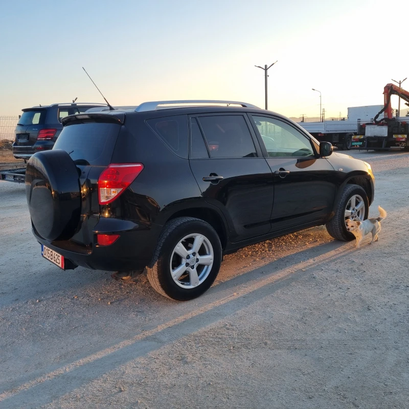 Toyota Rav4 2.0i Автоматик, снимка 7 - Автомобили и джипове - 49027331