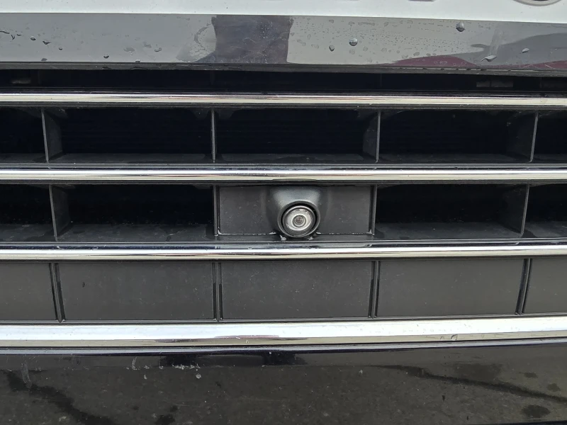 VW Touareg Топ  състояние 3.0 д., снимка 16 - Автомобили и джипове - 52906864