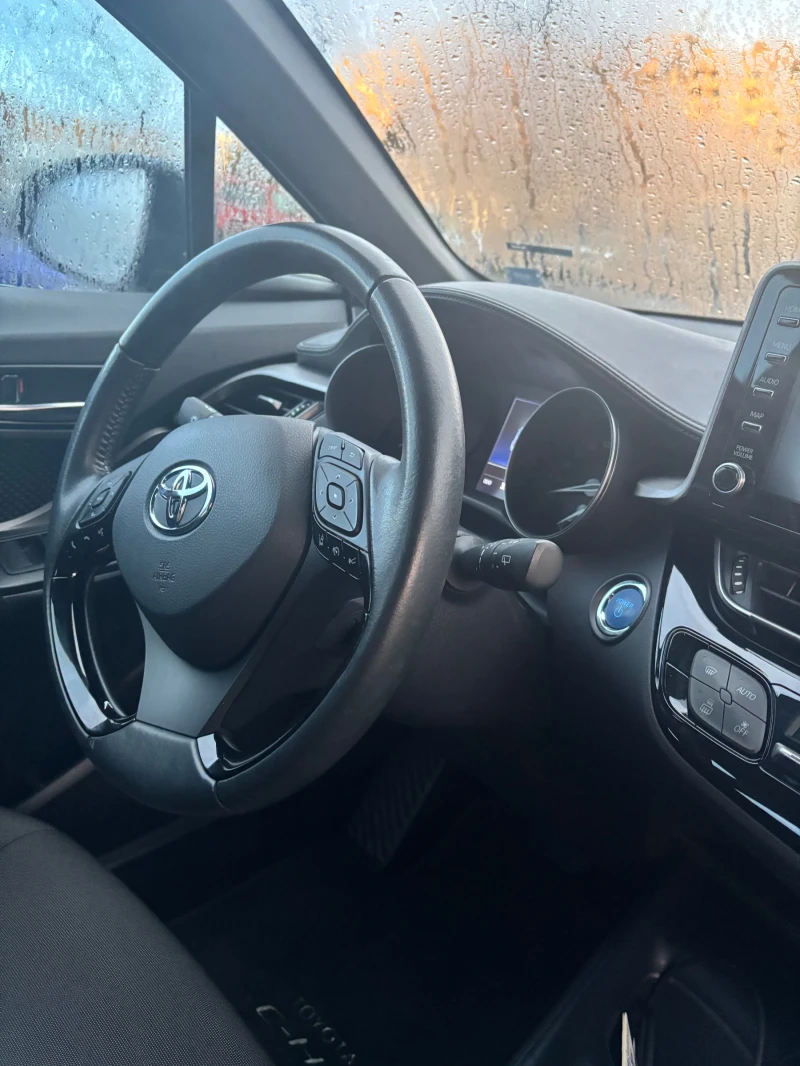 Toyota C-HR, снимка 12 - Автомобили и джипове - 53244862