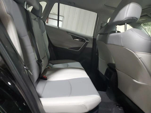 Toyota Rav4, снимка 8 - Автомобили и джипове - 47958193