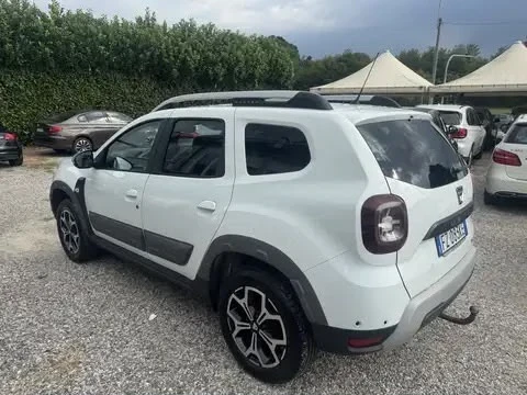 Dacia Duster 1.6i LPG 114hp* КОЖА* ПОДГРЕВ* TV+ DVD* LED* NAVI*, снимка 5 - Автомобили и джипове - 55704696