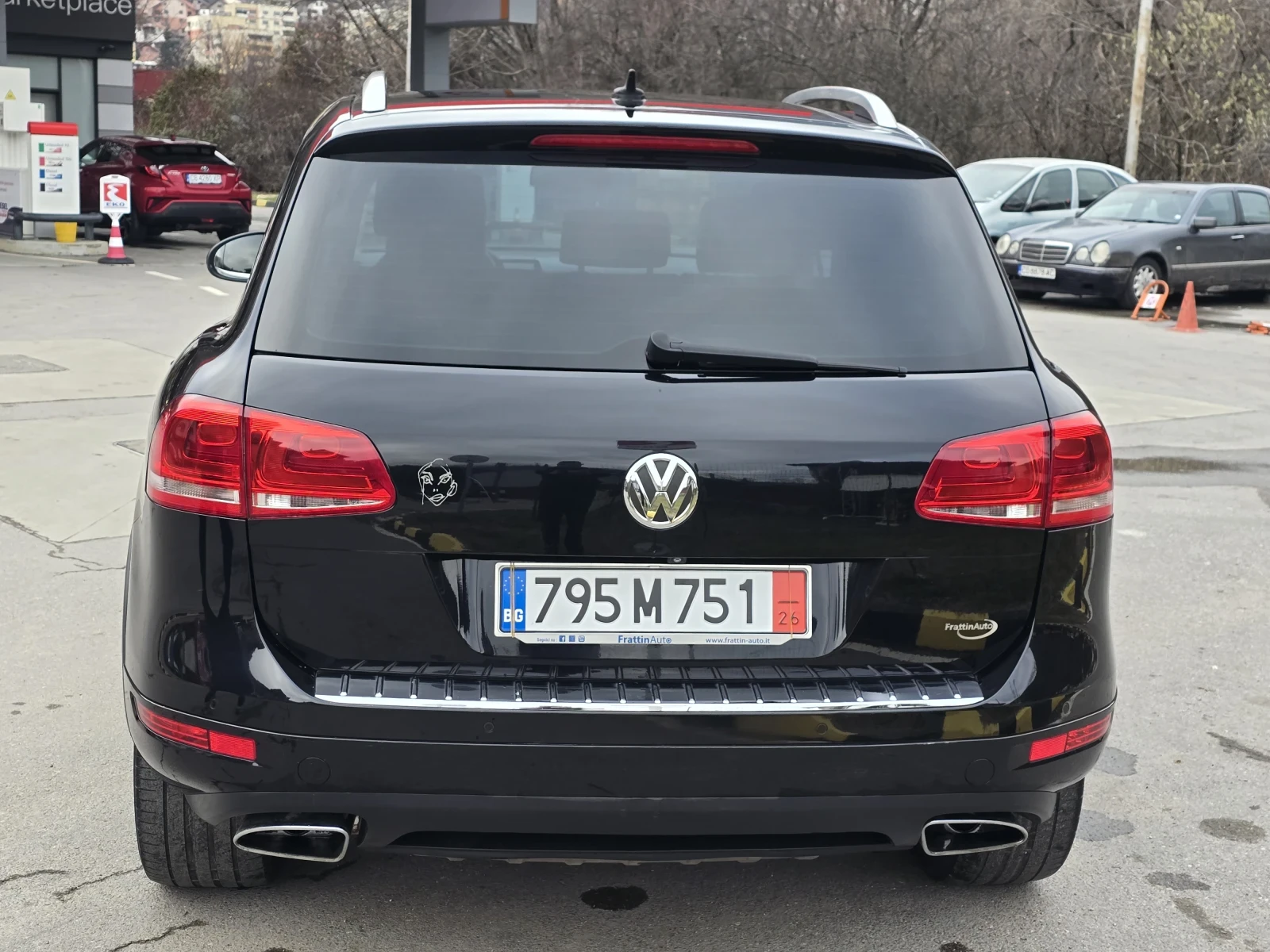 VW Touareg Топ  състояние 3.0 д. - изображение 7