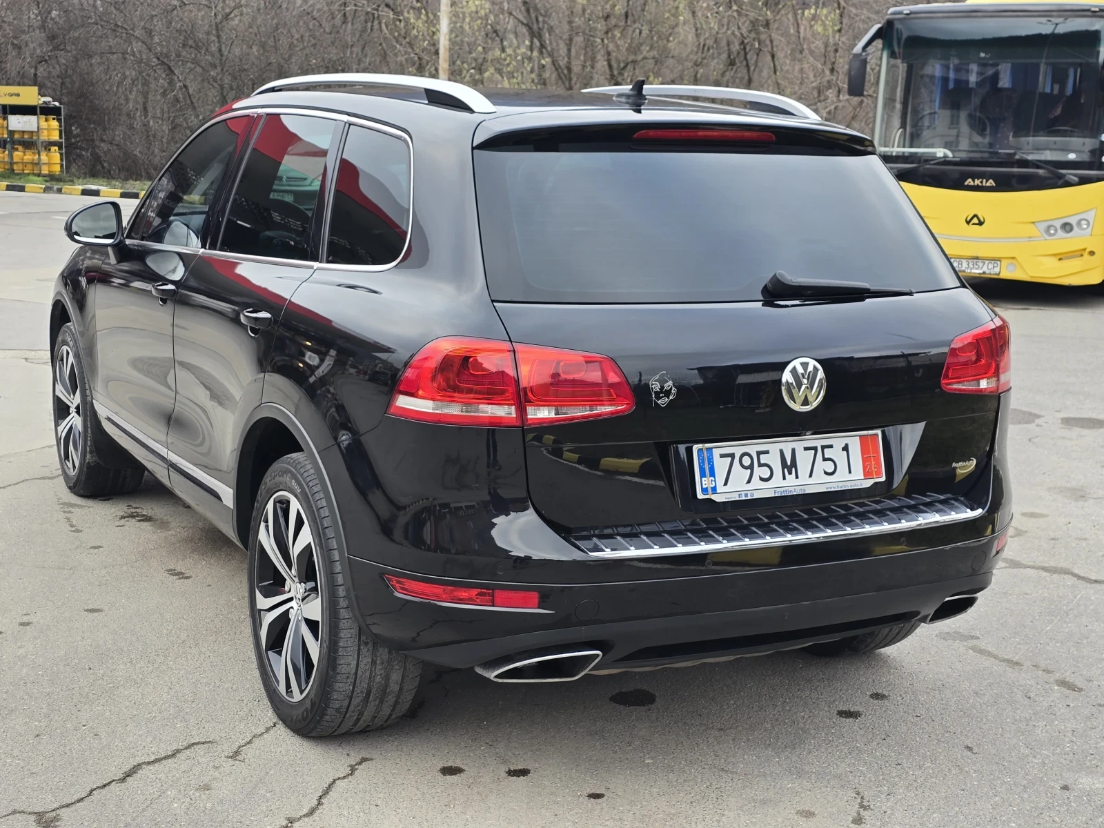 VW Touareg Топ  състояние 3.0 д. - изображение 4