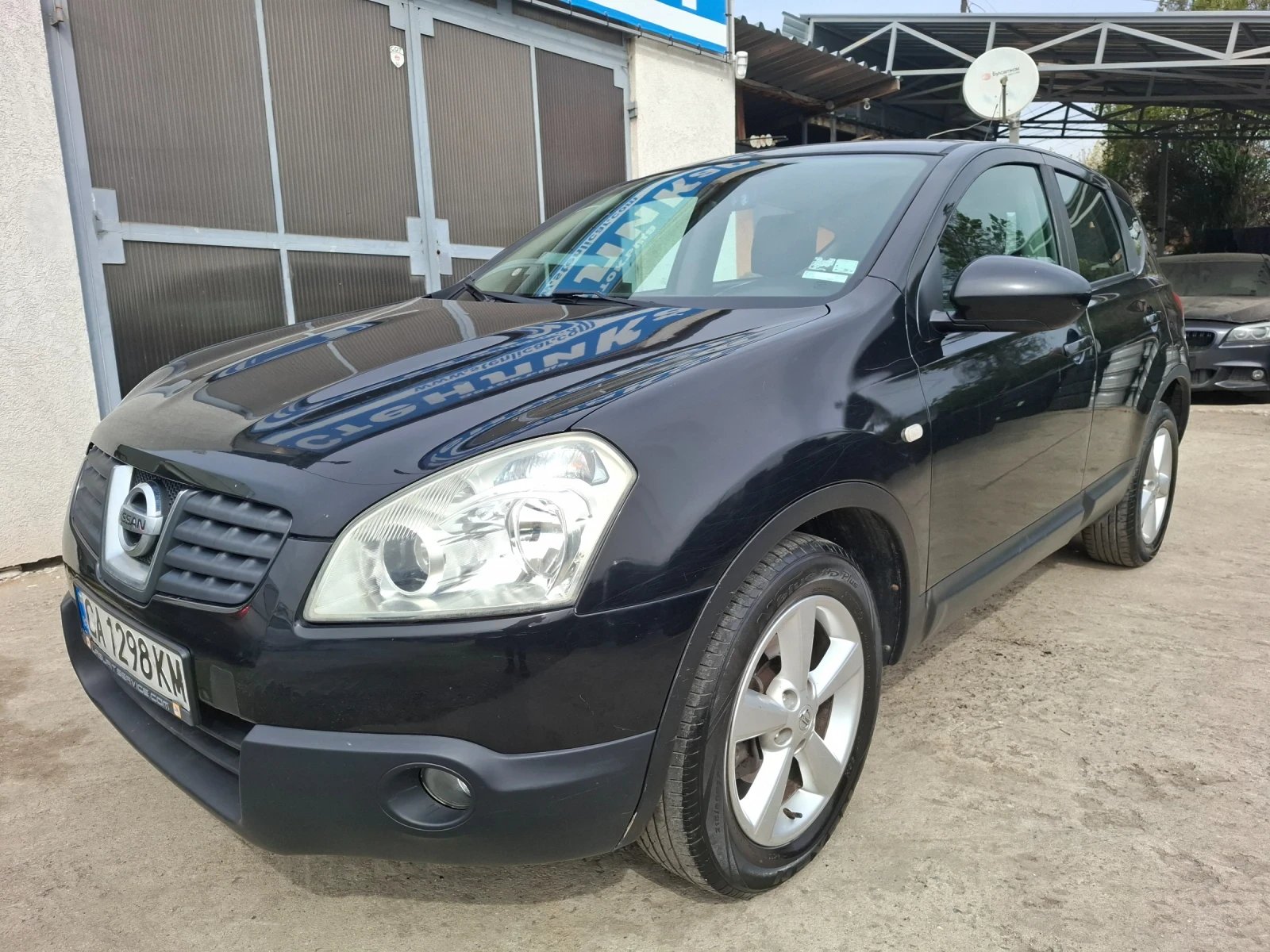 Nissan Qashqai 2.0i-4X4-LPG/GPL, снимка 3 - Автомобили и джипове - 53460522