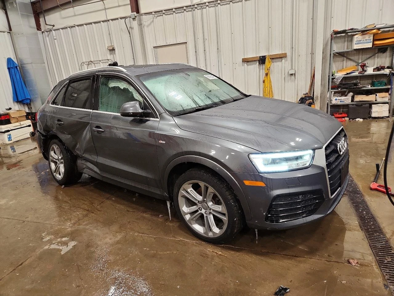 Audi Q3 2.0l Premium Plus - изображение 4