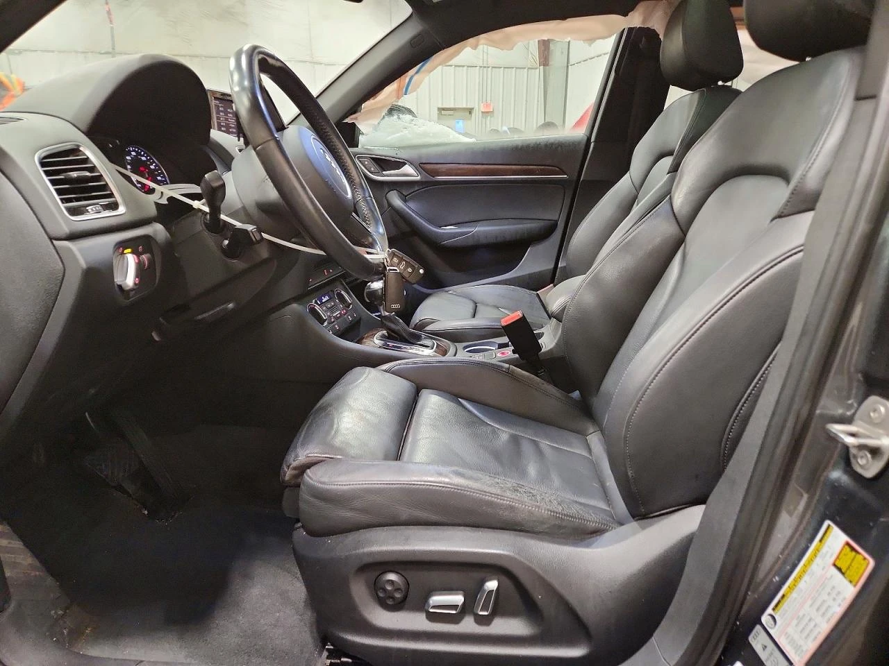 Audi Q3 2.0l Premium Plus - изображение 7