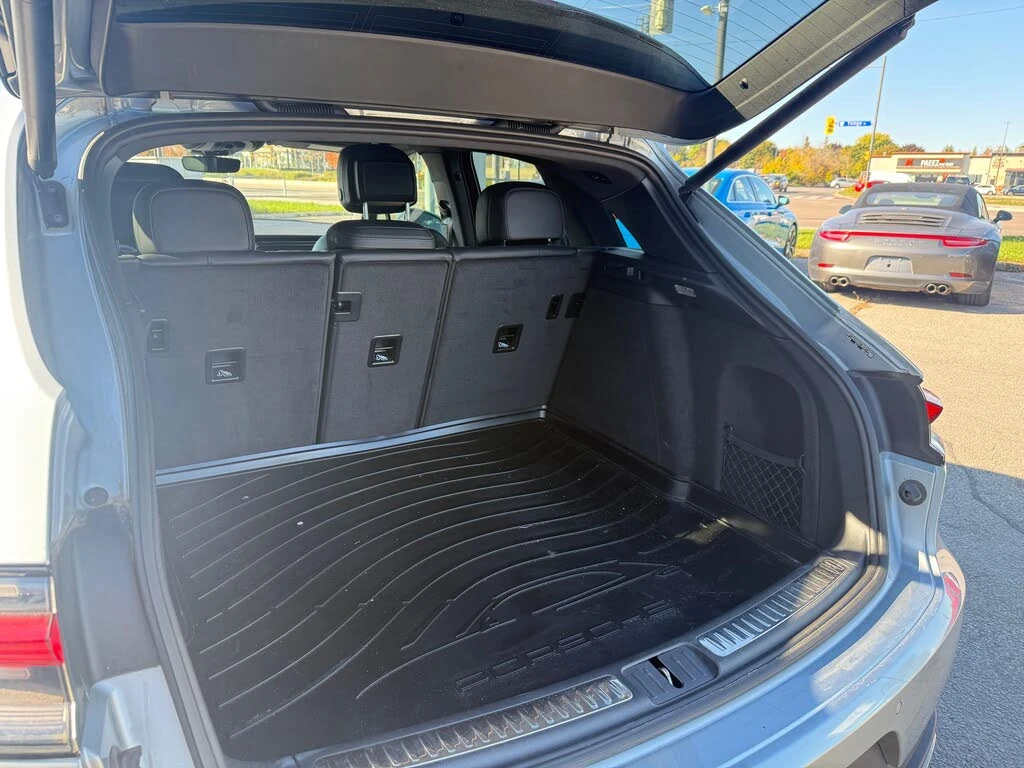 Porsche Macan 2020| MATRIX| BOSE| ОБДУХ| KEYLESS| PANO| , снимка 16 - Автомобили и джипове - 53816953