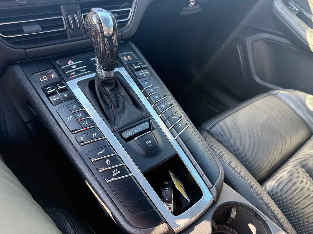 Porsche Macan 2020| MATRIX| BOSE| ОБДУХ| KEYLESS| PANO| , снимка 12 - Автомобили и джипове - 53816953