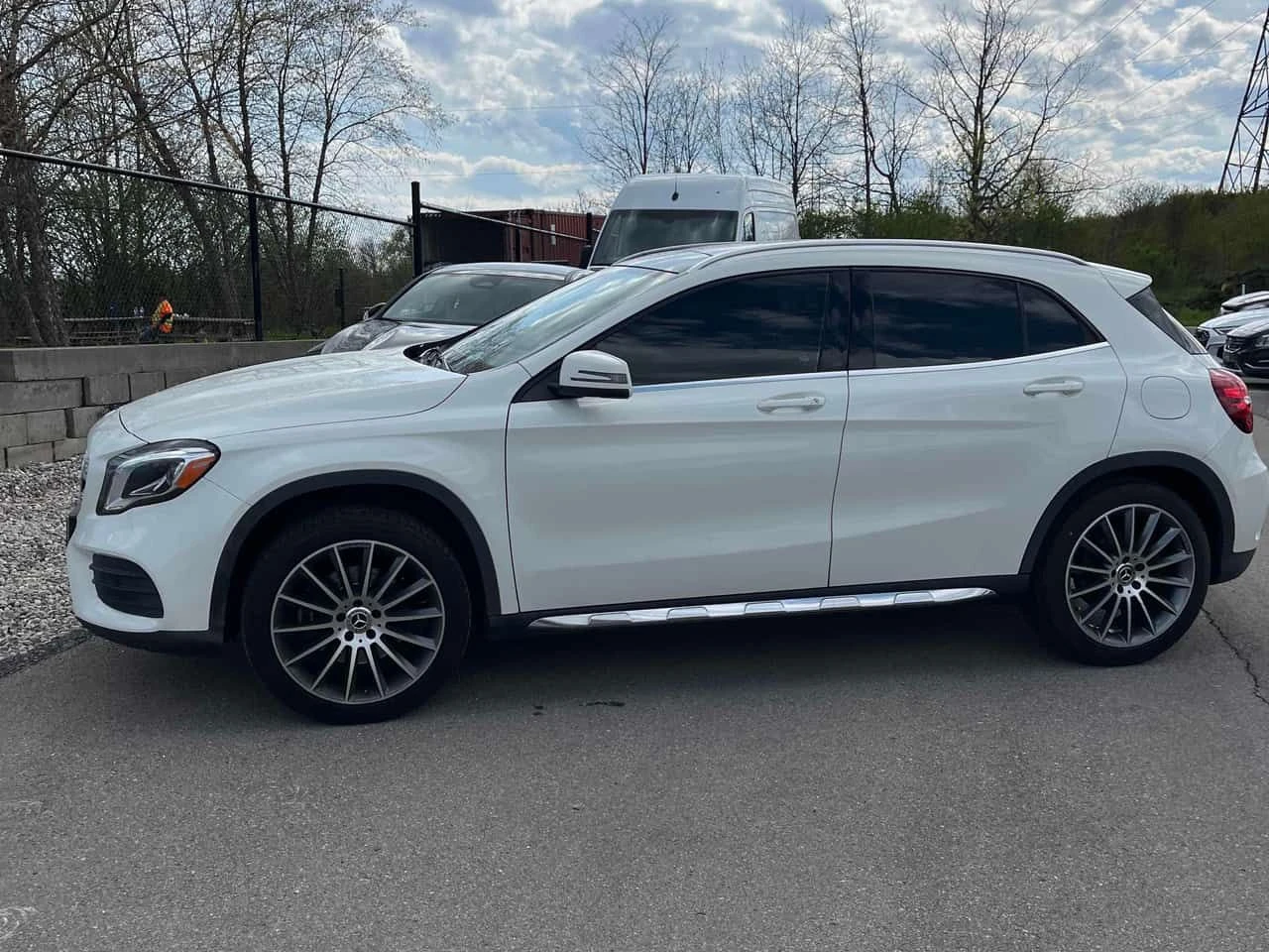 Mercedes-Benz GLA 250  CARFAX, снимка 2 - Автомобили и джипове - 54663388
