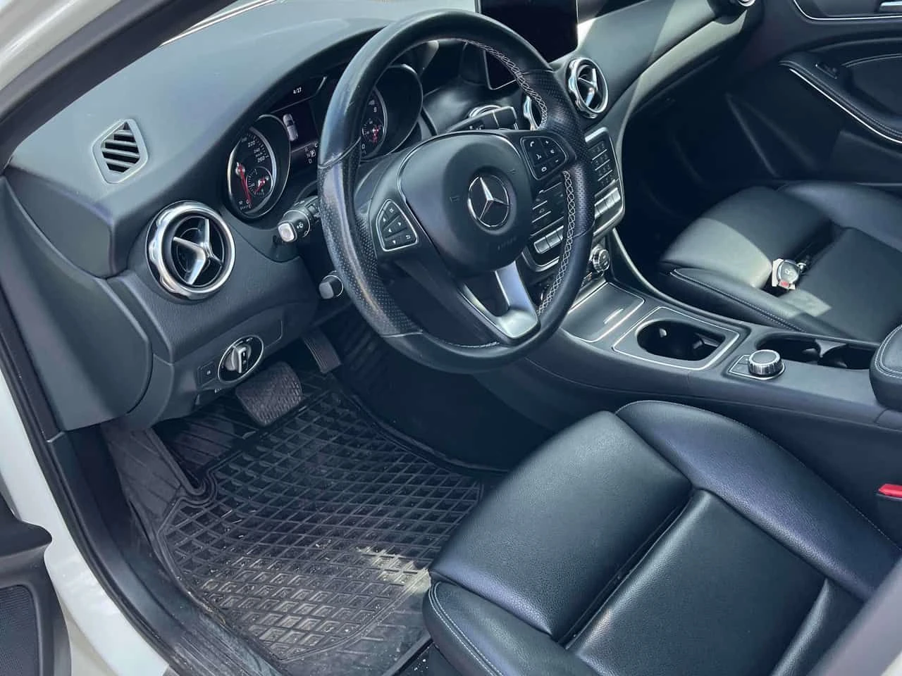 Mercedes-Benz GLA 250  CARFAX, снимка 5 - Автомобили и джипове - 54663388