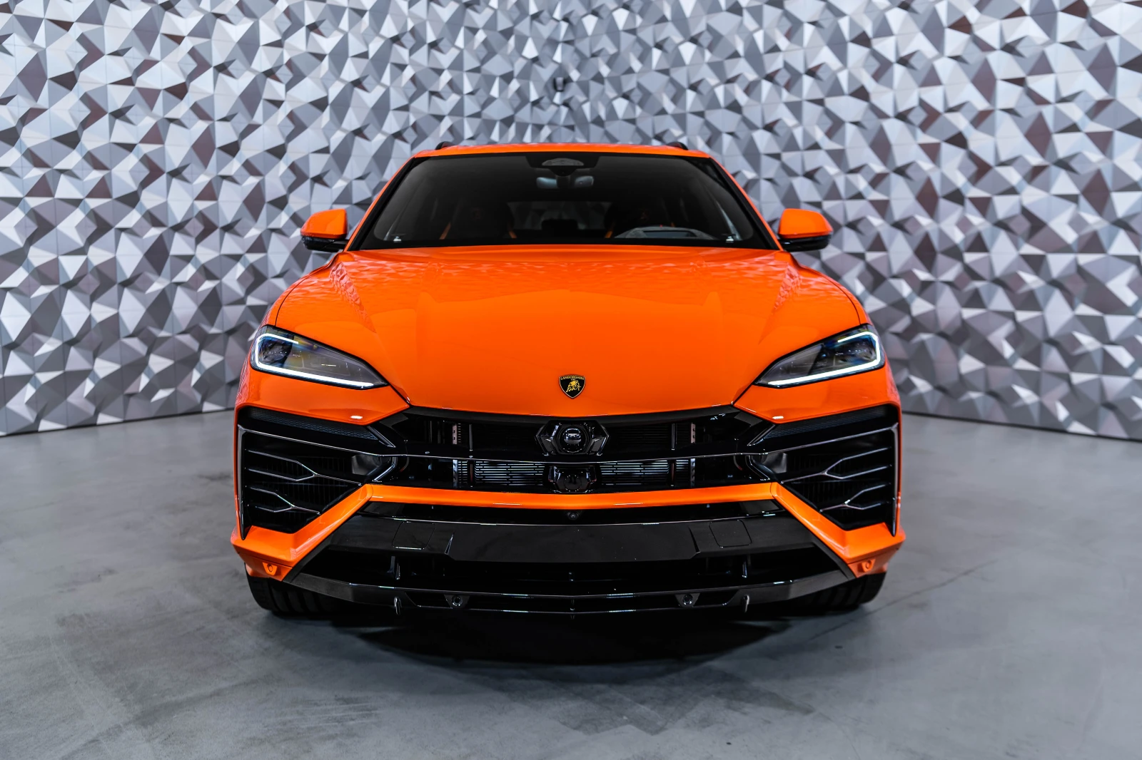 Lamborghini Urus SE Arancio EGON* B&O* Pano, снимка 2 - Автомобили и джипове - 54679156