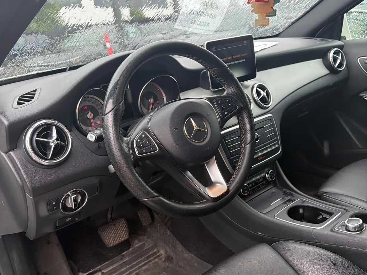 Mercedes-Benz GLA 250 * ЛИЦЕНЗИРАН ДИЛЪР * CARFAX, снимка 5 - Автомобили и джипове - 55648269