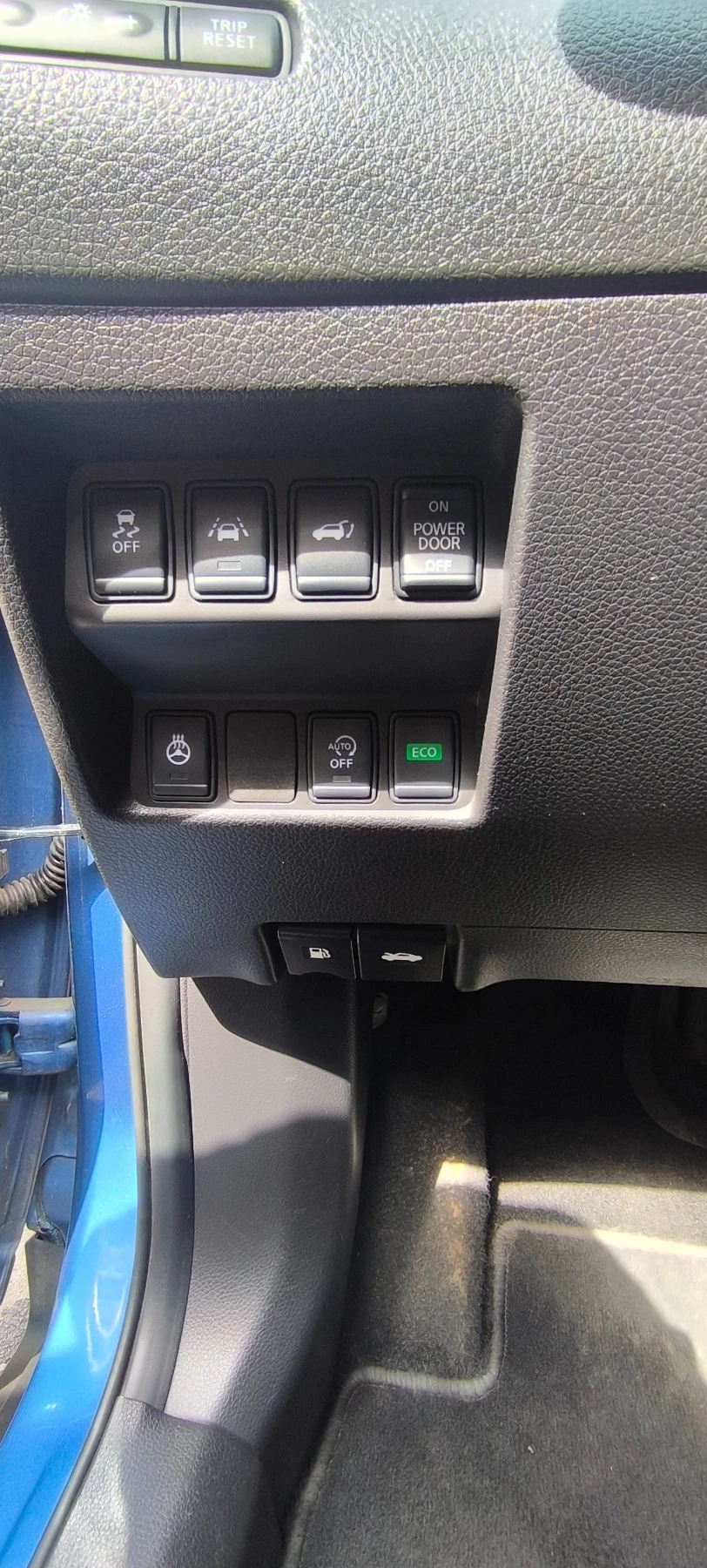 Nissan X-trail T32 2.0DCI  Tekna, снимка 12 - Автомобили и джипове - 56152061