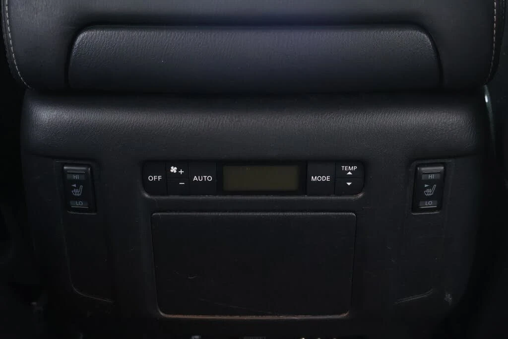 Nissan Armada 5.6 V8 AWD* PLATINUM* 360 КАМЕРИ* КРАЙНА ЦЕНА* , снимка 13 - Автомобили и джипове - 56621589