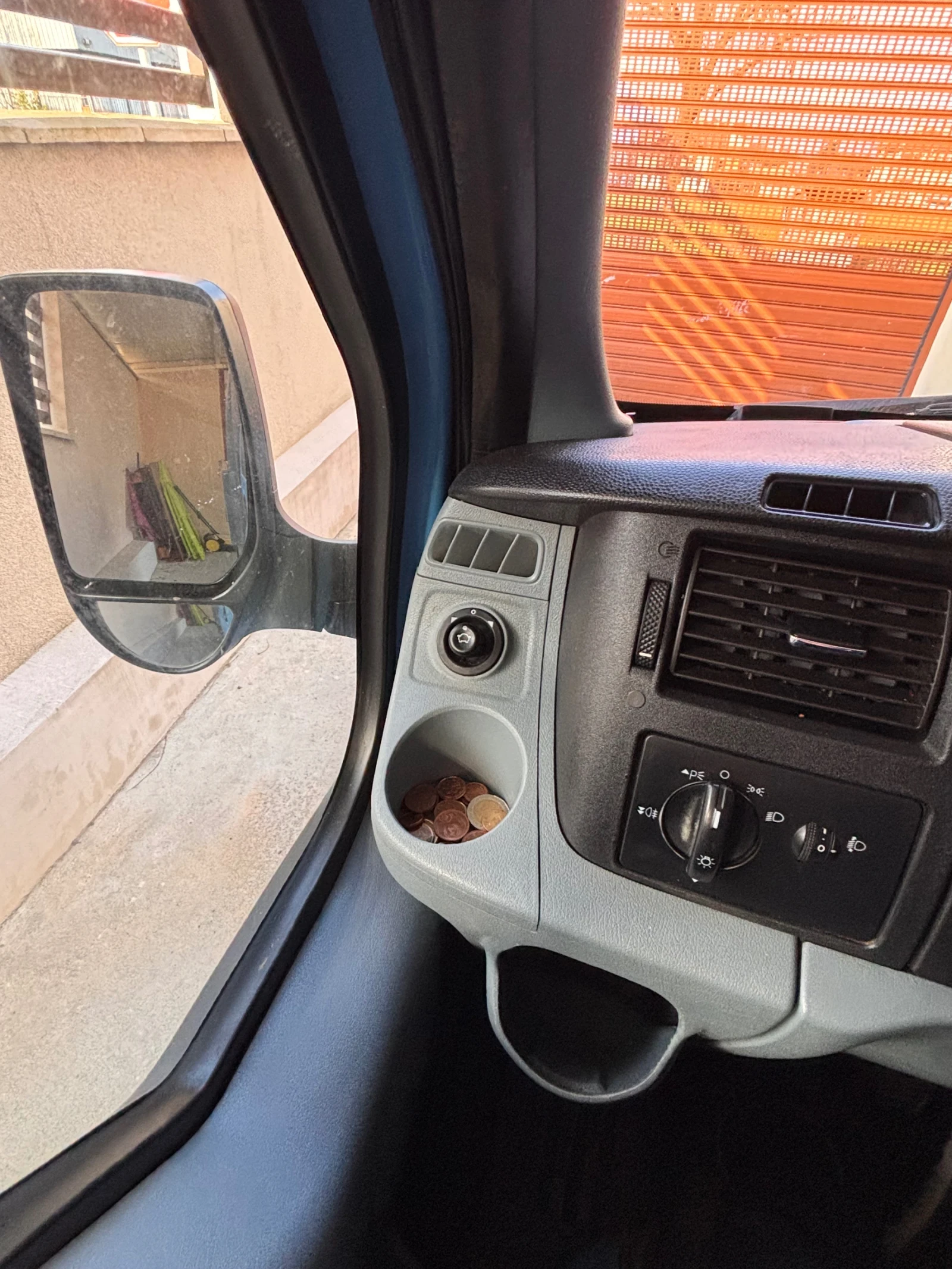 Ford Transit 2.2 125 - изображение 10