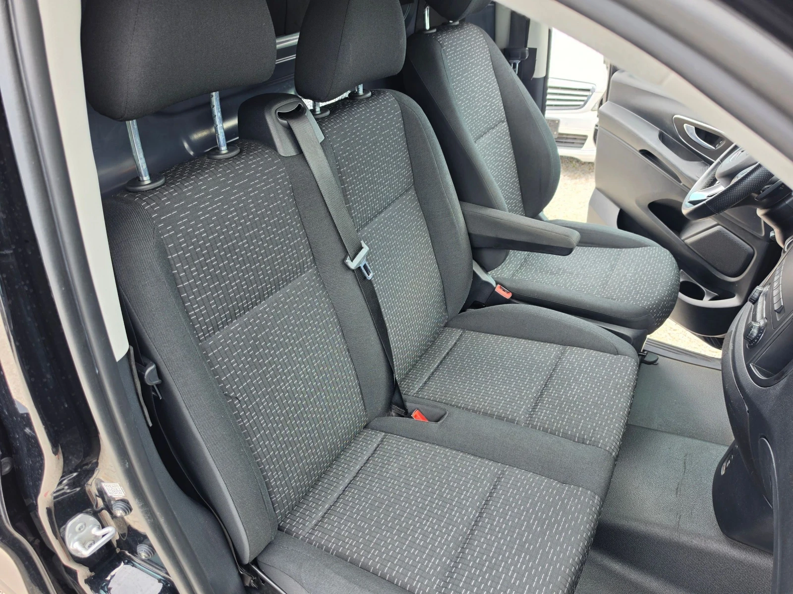 Mercedes-Benz Vito 114 CDI / 9G tronic, снимка 10 - Бусове и автобуси - 55416210