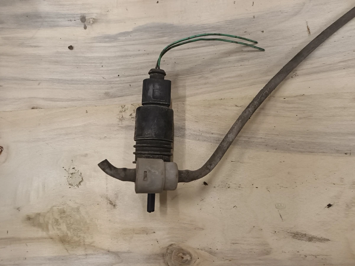 Помпа чистачки мицубиши колт 1.5д, смарт