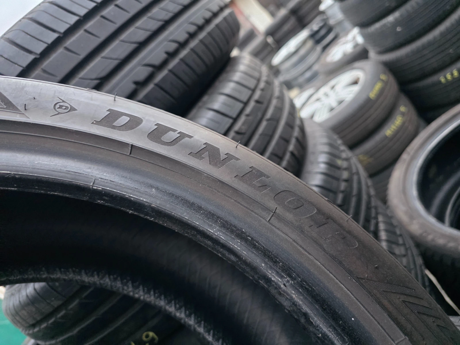 Гуми Летни 215/45R17, снимка 9 - Гуми и джанти - 54086690