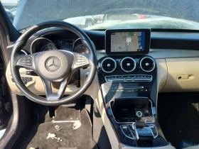 Mercedes-Benz C 300 АМГ Пакет/CARFAX /Кожа/Нави/Подгрев/Панорама, снимка 6
