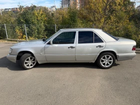 Mercedes-Benz 124 Е200, снимка 3