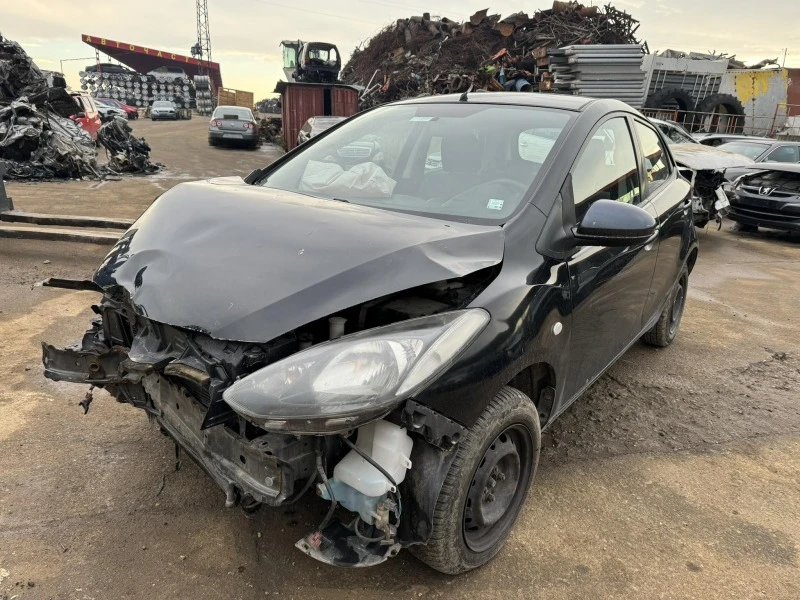 Mazda 2 1.4, снимка 2 - Автомобили и джипове - 43868247