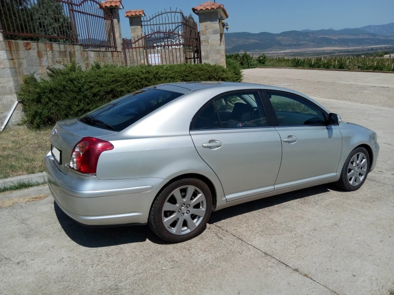 Toyota Avensis Facelift, снимка 4 - Автомобили и джипове - 48288904