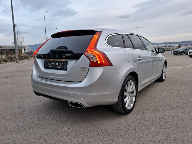 Volvo V60  D5 AWD 215кс. SUMMUM, снимка 5 - Автомобили и джипове - 49599423