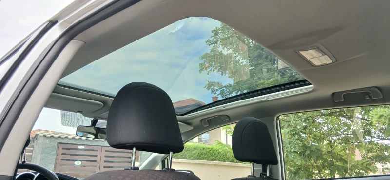 Toyota Verso 2.0 D-4D Active, снимка 12 - Автомобили и джипове - 51845358