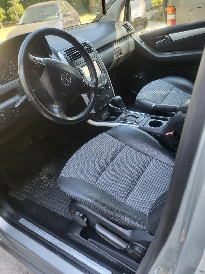 Mercedes-Benz A 180, снимка 7 - Автомобили и джипове - 52639427