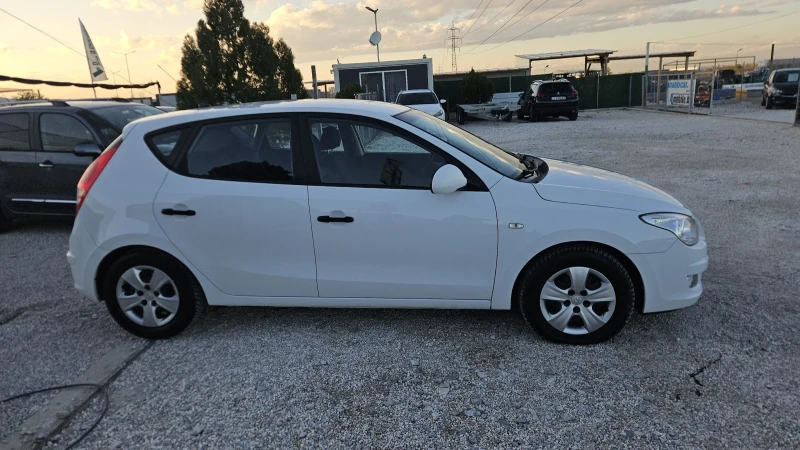 Hyundai I30 1.6CRDI.160000км.ТОПсъстояние, снимка 4 - Автомобили и джипове - 52171127