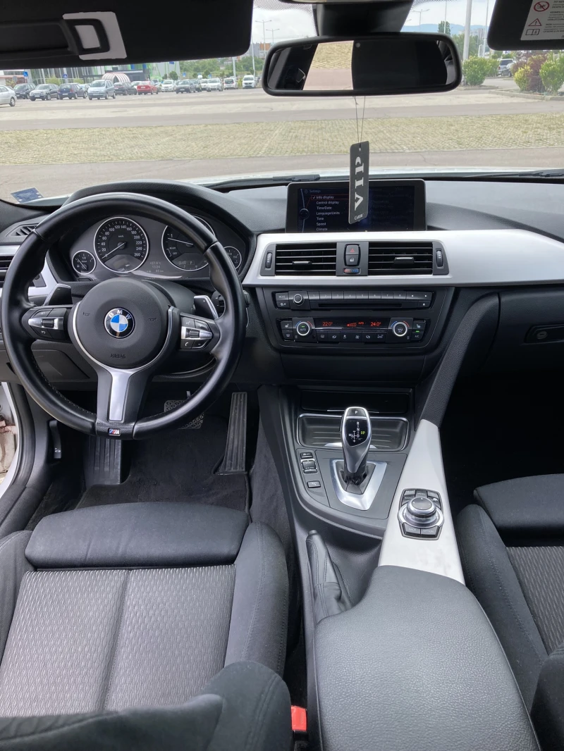 BMW 320 Xdrive, снимка 12 - Автомобили и джипове - 52860895