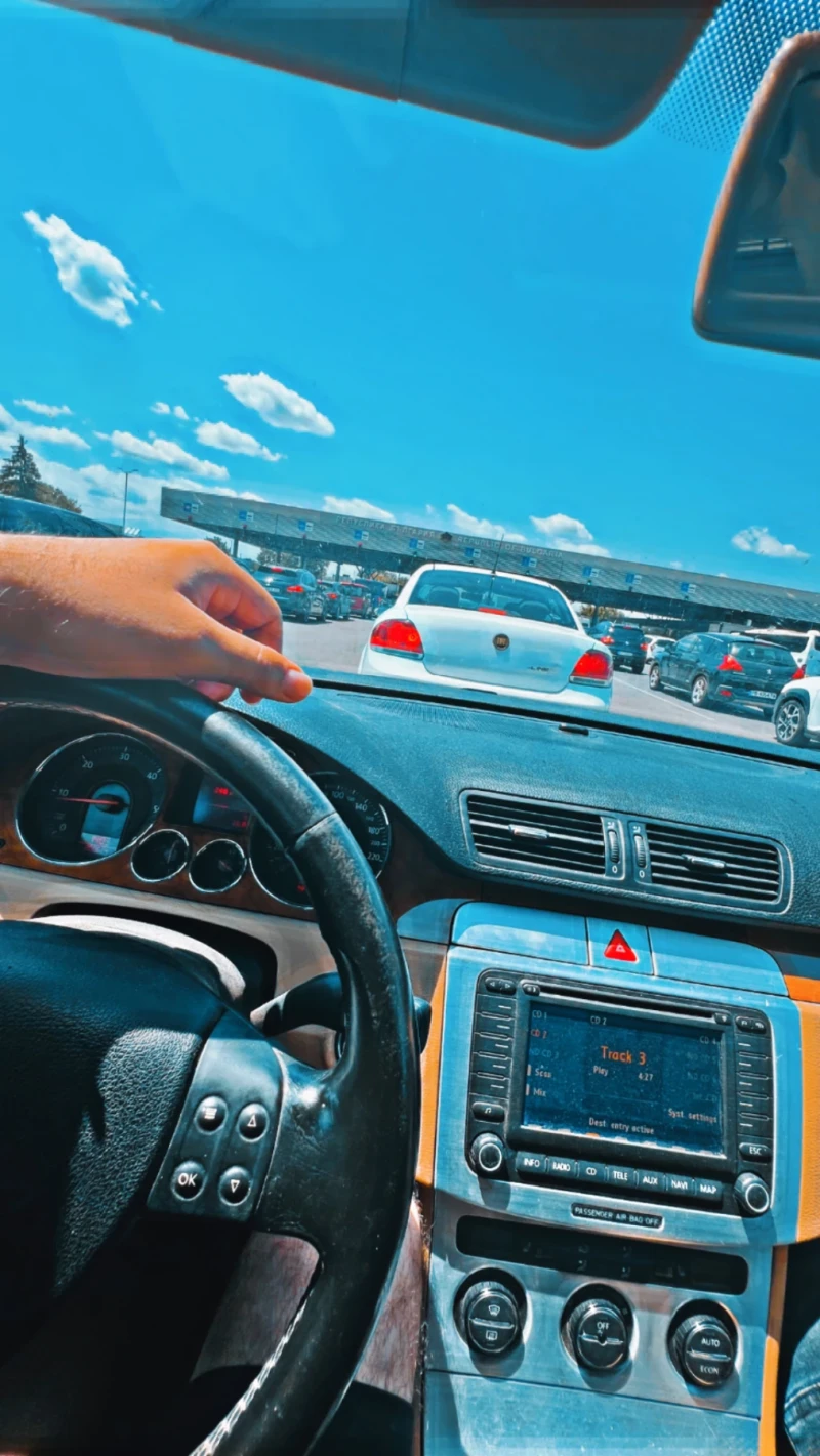 VW Passat, снимка 5 - Автомобили и джипове - 52920867