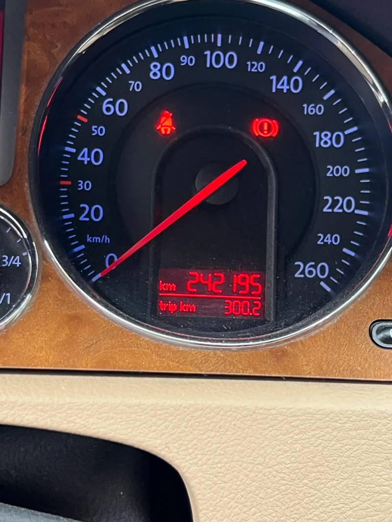 VW Passat, снимка 13 - Автомобили и джипове - 52920867