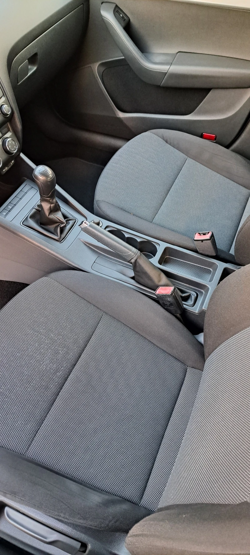 Skoda Octavia 1, 6 TDI, снимка 10 - Автомобили и джипове - 52977030