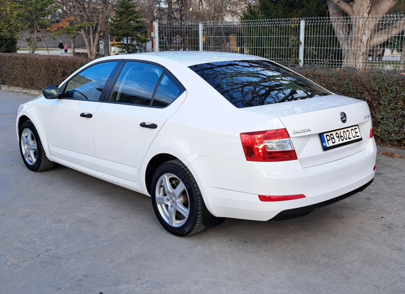 Skoda Octavia 1, 6 TDI, снимка 5 - Автомобили и джипове - 52977030